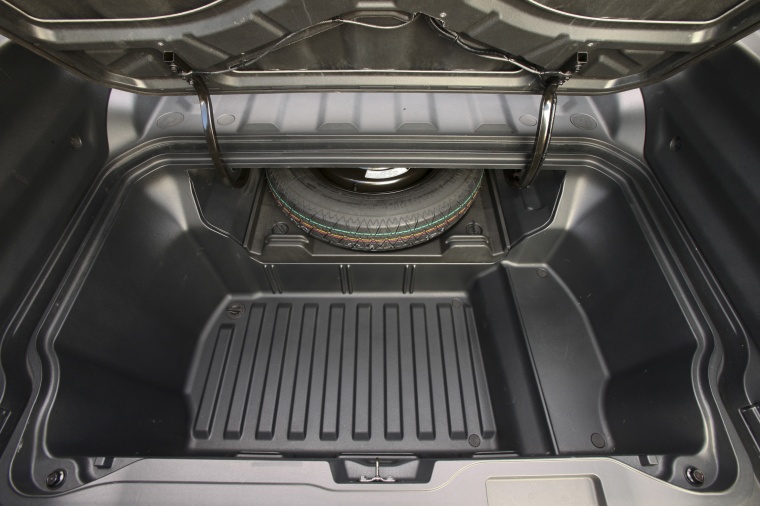 2013 Honda Ridgeline Hidden Trunk Picture