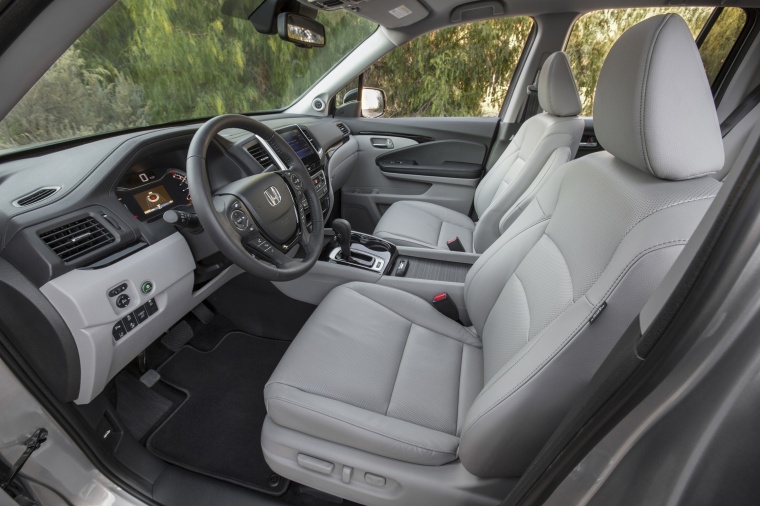 2017 Honda Ridgeline AWD Front Seats Picture