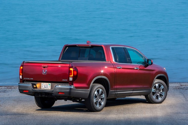 2017 Honda Ridgeline AWD Picture