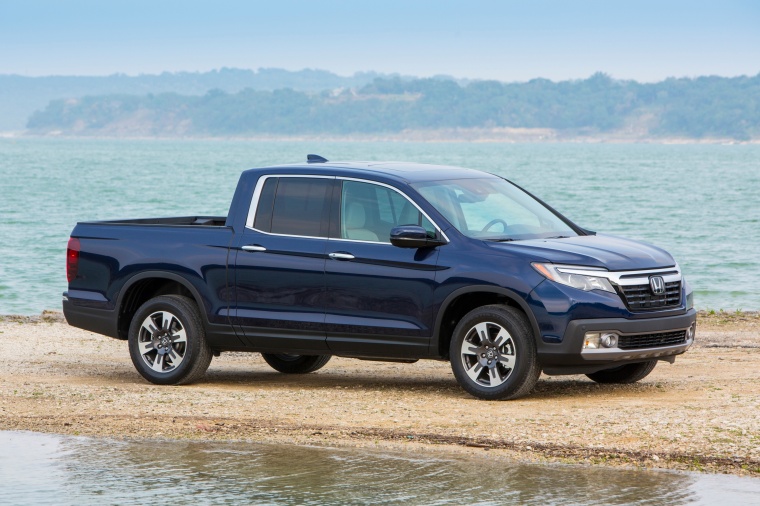 2017 Honda Ridgeline AWD Picture