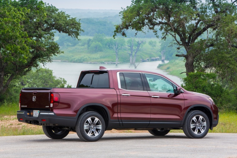 2018 Honda Ridgeline AWD Picture