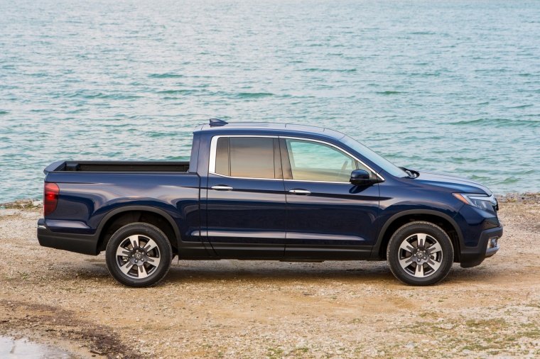 2018 Honda Ridgeline AWD Picture
