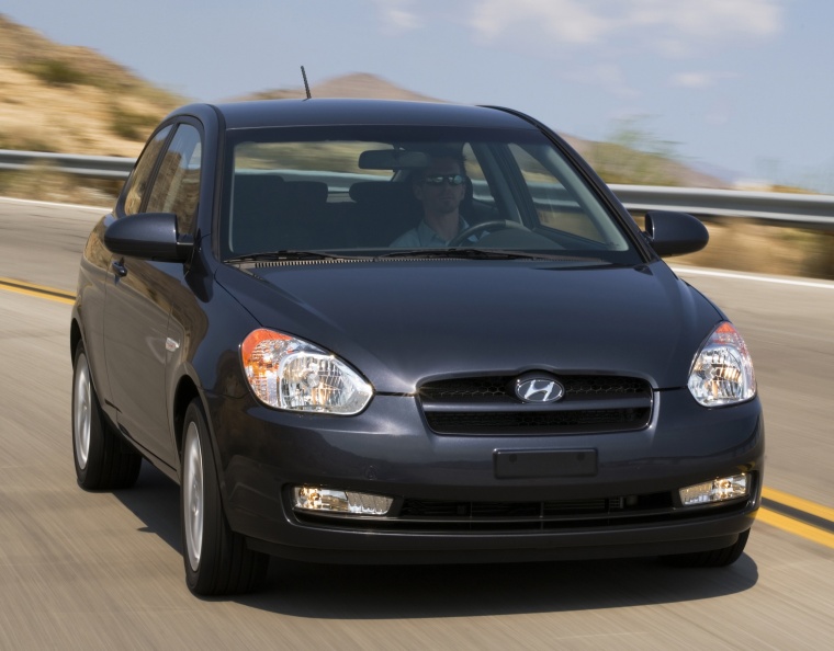 2010 Hyundai Accent Hatchback Picture