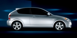 2010 Hyundai Accent Pictures