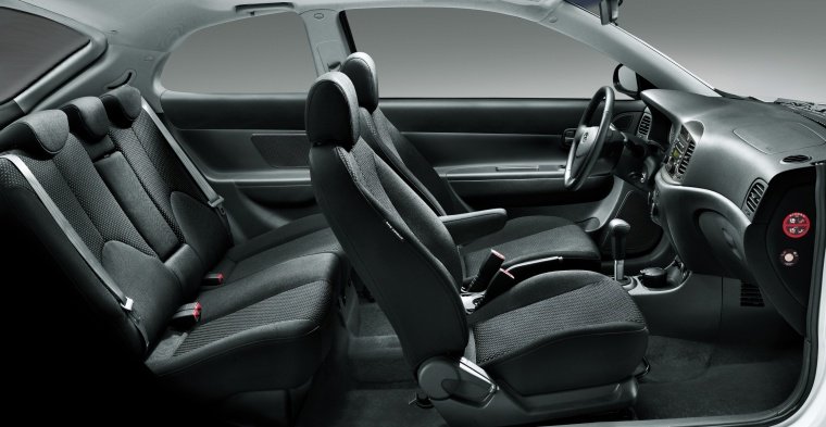 2011 Hyundai Accent Interior Picture