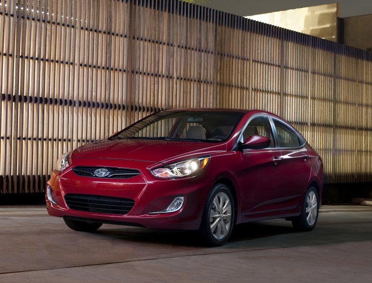 2012 Hyundai Accent GLS Sedan Picture