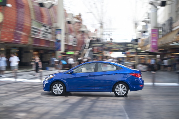 2012 Hyundai Accent GLS Sedan Picture