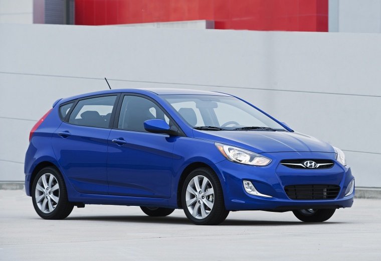 2012 Hyundai Accent Hatchback Picture