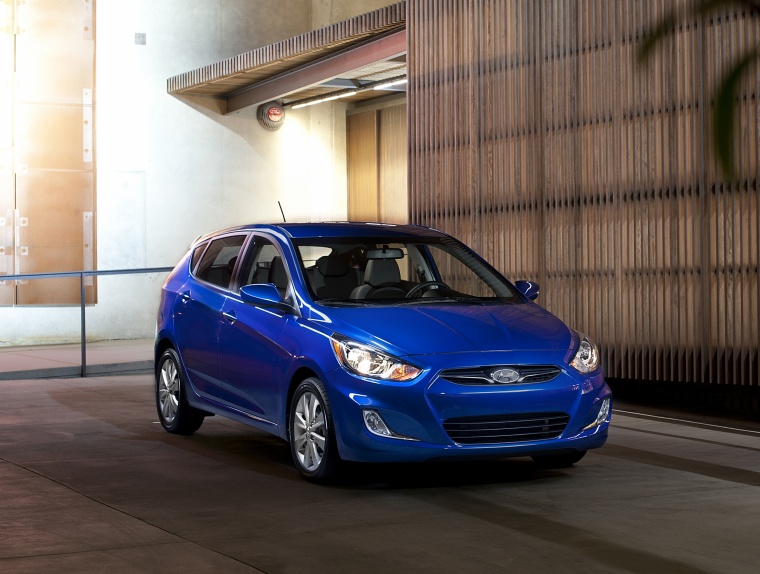 2012 Hyundai Accent Hatchback Picture