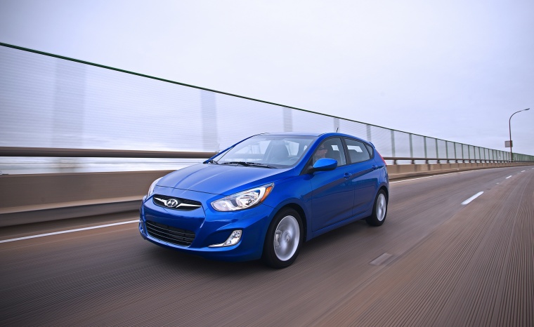 2012 Hyundai Accent Hatchback Picture