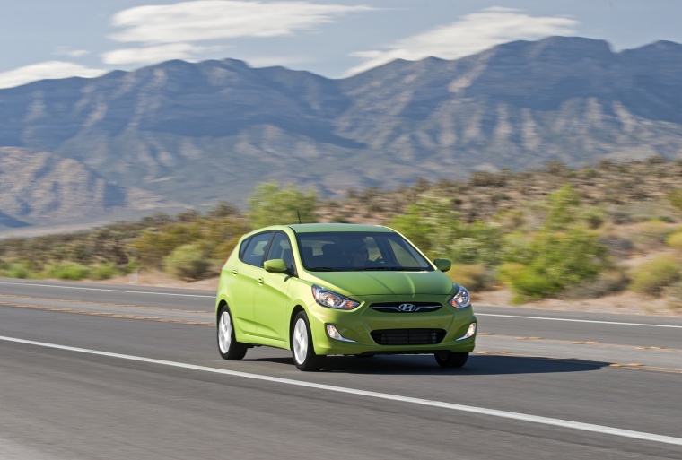 2012 Hyundai Accent Hatchback Picture