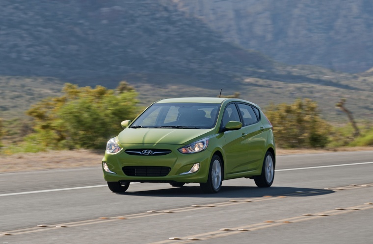 2012 Hyundai Accent Hatchback Picture