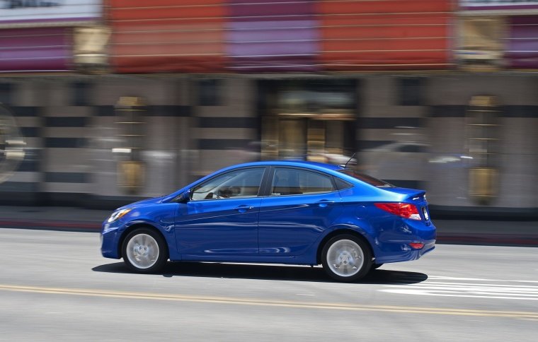 2013 Hyundai Accent GLS Sedan Picture
