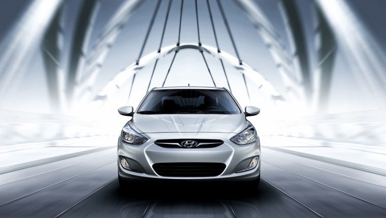 2013 Hyundai Accent GLS Sedan Picture