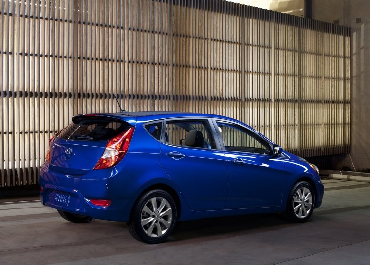 2013 Hyundai Accent Hatchback Picture