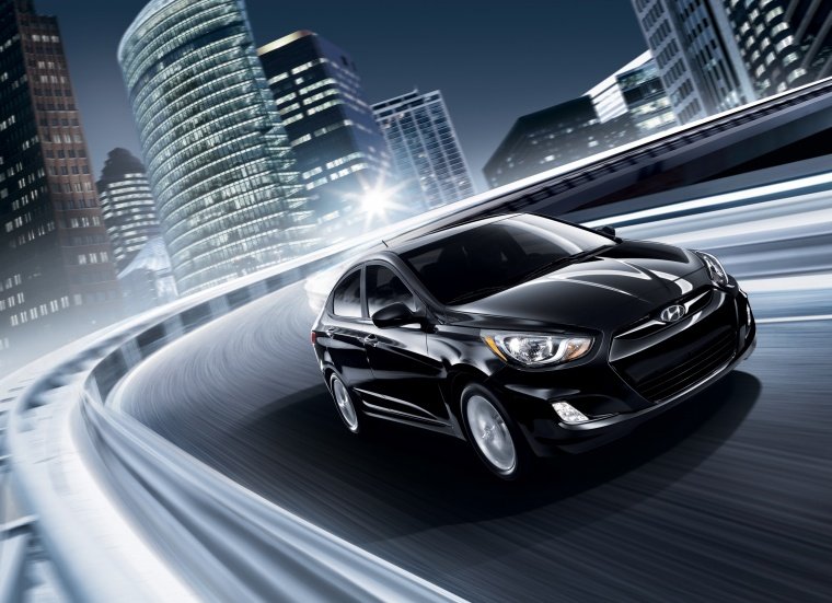 2013 Hyundai Accent Hatchback Picture