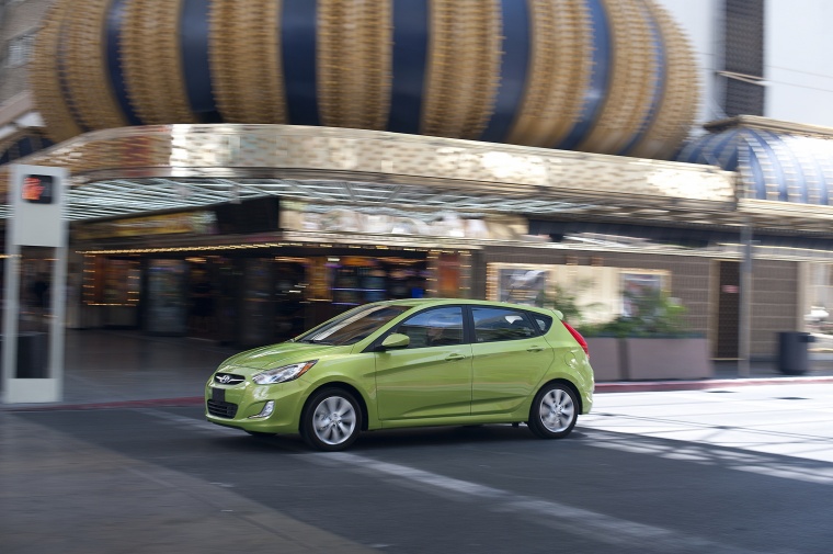 2013 Hyundai Accent Hatchback Picture