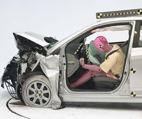 2014 Hyundai Accent Sedan IIHS Frontal Impact Crash Test Picture