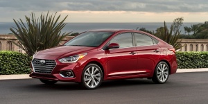Hyundai Accent Reviews / Specs / Pictures / Prices