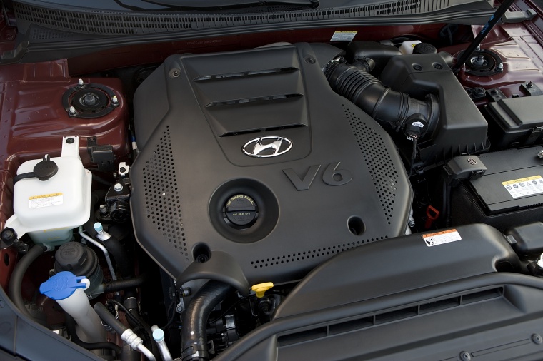 2010 Hyundai Azera Limited 3.8-liter V6 Engine Picture