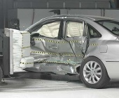 2010 Hyundai Azera IIHS Side Impact Crash Test Picture