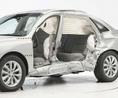 2010 Hyundai Azera IIHS Side Impact Crash Test Picture