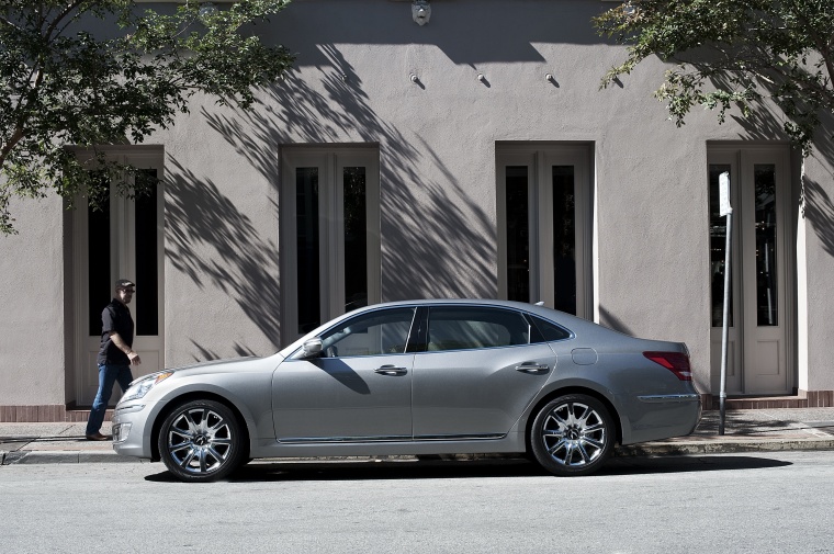 2012 Hyundai Equus Picture