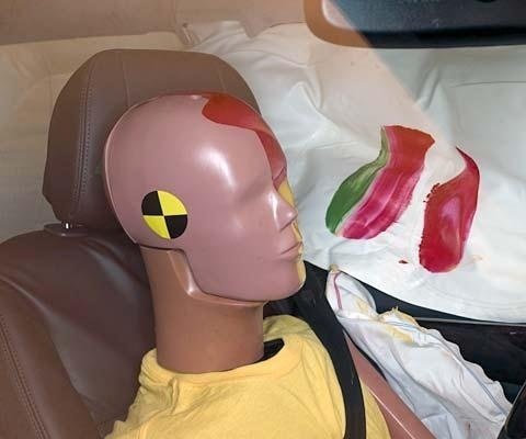 2013 Hyundai Equus IIHS Side Impact Crash Test Picture