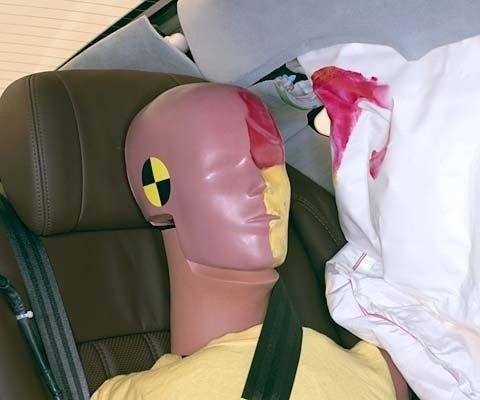 2013 Hyundai Equus IIHS Side Impact Crash Test Picture