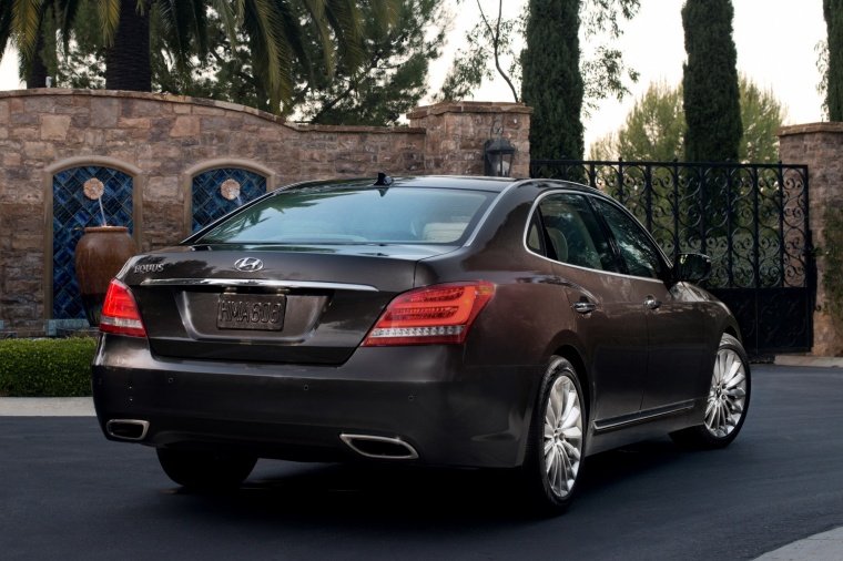 2014 Hyundai Equus Sedan Picture