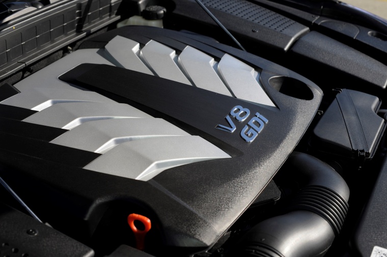 2014 Hyundai Equus Sedan 5.0-liter V8 Engine Picture