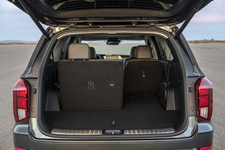2020 Hyundai Palisade Trunk with Third Row Seat Folded Picture