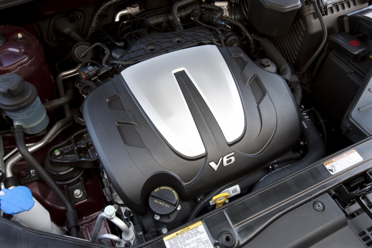 2010 Hyundai Santa Fe 3.5-liter V6 Engine Picture