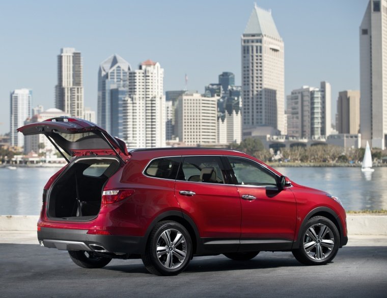 2013 Hyundai Santa Fe Picture