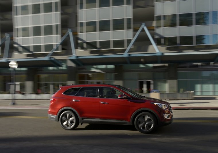 2013 Hyundai Santa Fe Picture