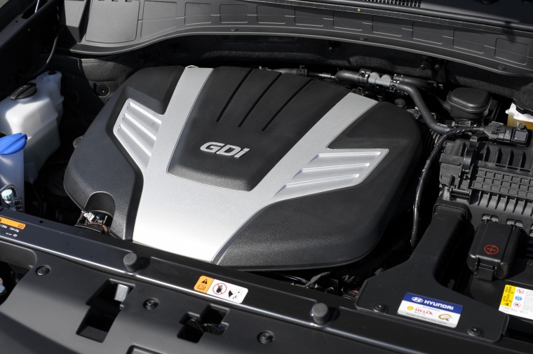 2014 Hyundai Santa Fe 3.3-liter V6 Engine Picture