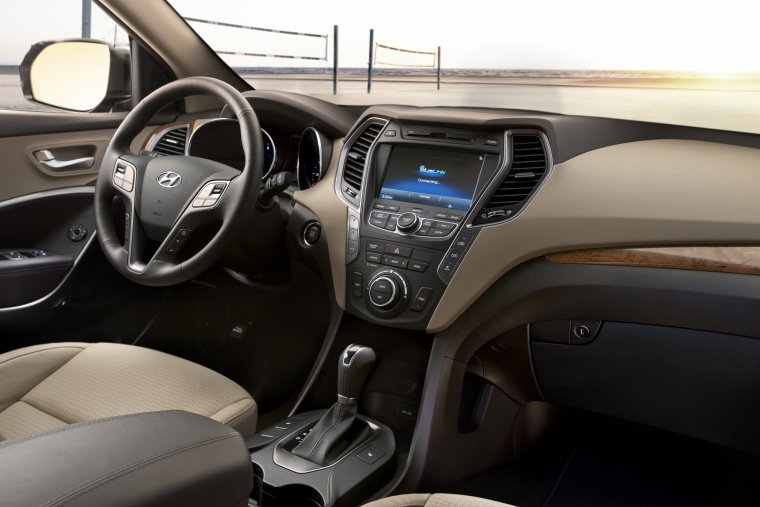 2015 Hyundai Santa Fe Cockpit Picture