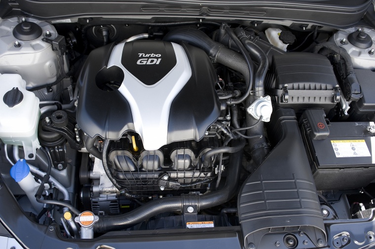 2011 Hyundai Sonata 2.0-liter 4-cylinder turbocharged Engine Picture