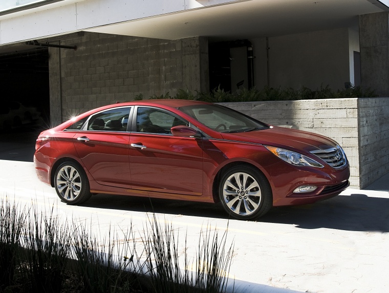 2011 Hyundai Sonata Picture