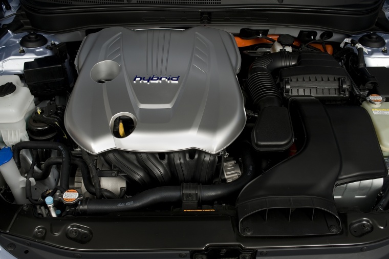 2011 Hyundai Sonata Hybrid 2.4-liter 4-cylinder Engine Picture