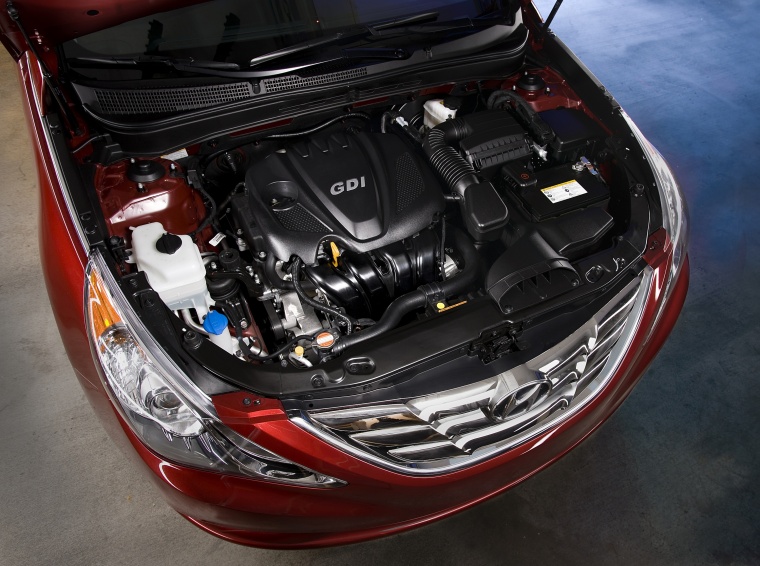 2012 Hyundai Sonata 2.4-liter 4-cylinder Engine Picture