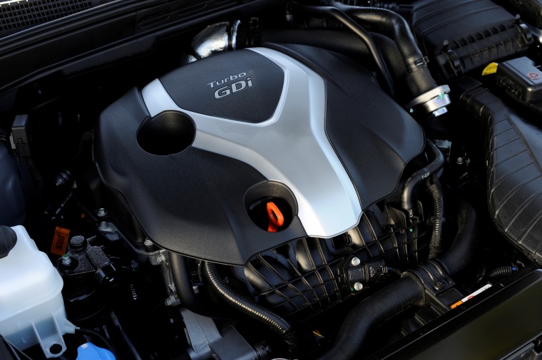 2014 Hyundai Sonata 2.0T Limited 2.0-liter 4-cylinder turbocharged Engine Picture