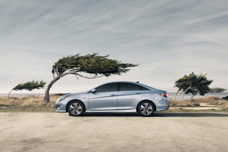 2014 Hyundai Sonata Hybrid Picture