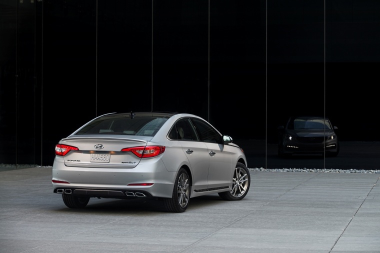 2015 Hyundai Sonata Sport 2.0T Picture