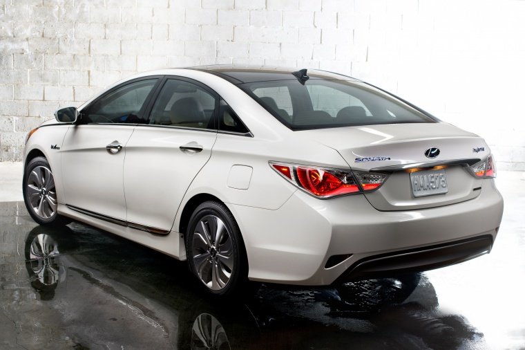2015 Hyundai Sonata Hybrid Limited Picture