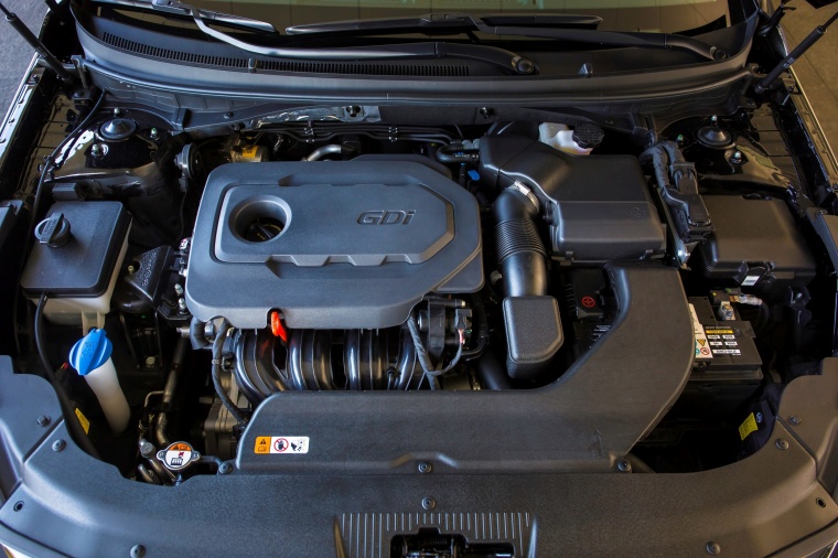 2015 Hyundai Sonata Limited 2.4-liter 4-cylinder Engine Picture