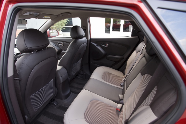 2012 Hyundai Tucson Rear Seats Picture