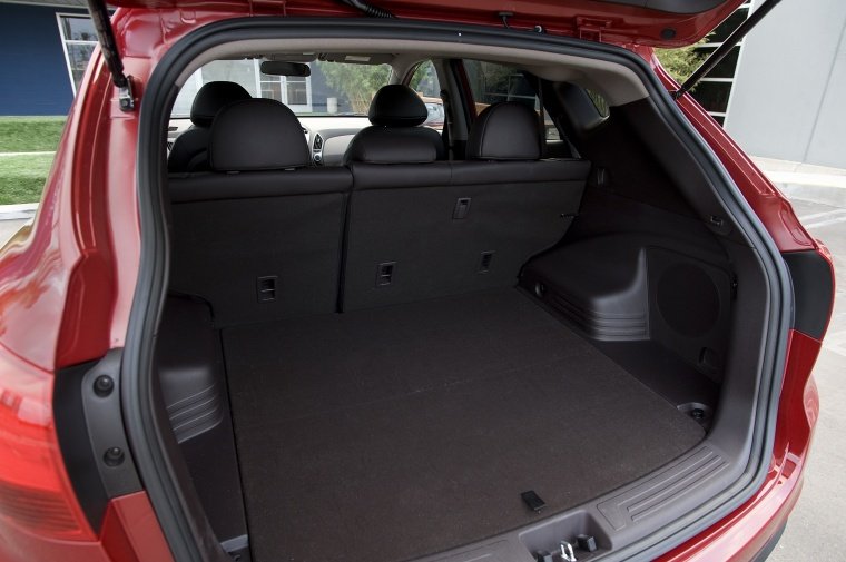 2013 Hyundai Tucson Trunk Picture