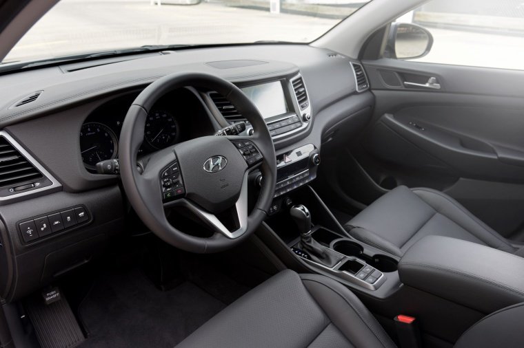 2016 Hyundai Tucson Limited 1.6T Interior Picture