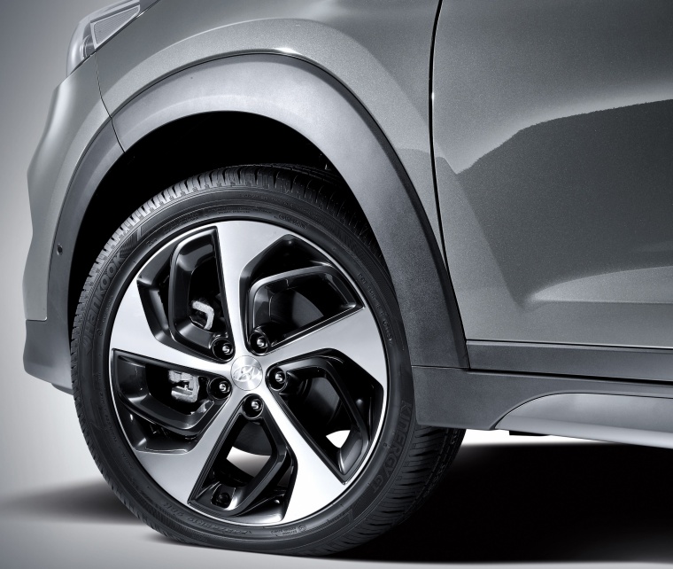 2017 Hyundai Tucson Rim Picture